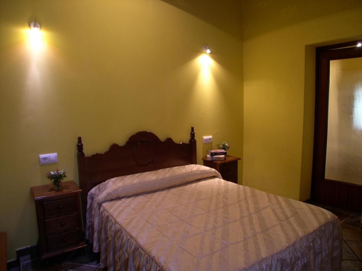 Turismo Rural El Sidron Guest House Pilona Exterior photo