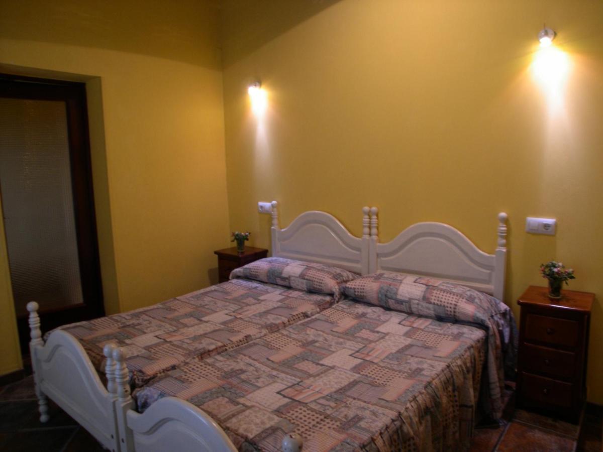 Turismo Rural El Sidron Guest House Pilona Exterior photo