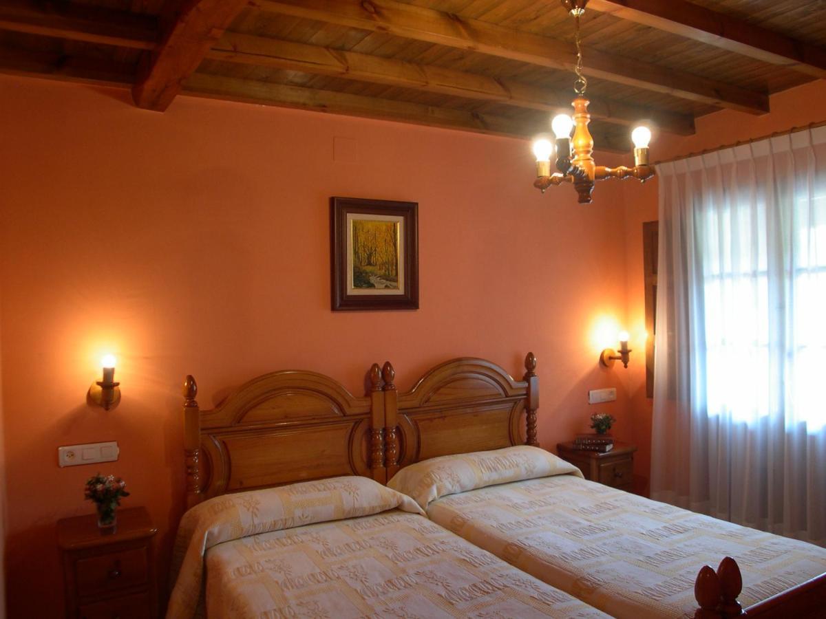Turismo Rural El Sidron Guest House Pilona Exterior photo
