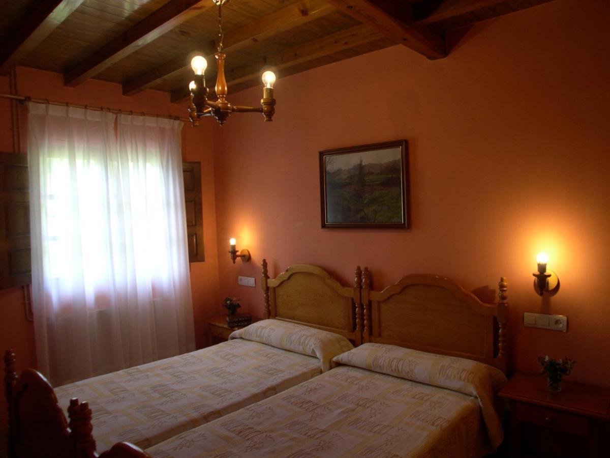 Turismo Rural El Sidron Guest House Pilona Exterior photo